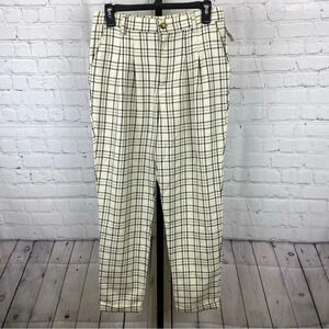 Full Tilt White and Black Plaid Pleated Pants Size Medium